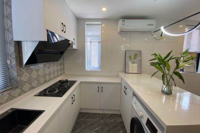 Hongqiao rd elevator 1BR apartment