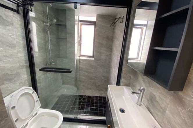 Hongqiao rd elevator 1BR apartment