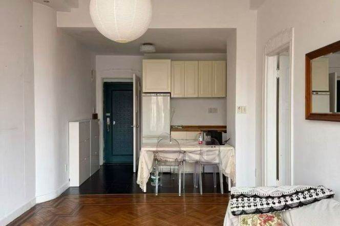 Great Value-1bed -Shanghai Style Architecture-  Convenient Location @ Line 2 West Nanjing Road 