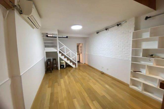 Nice yard 1Br/1Lr/1Bt apt nr South shanxi rd,M1/10/12