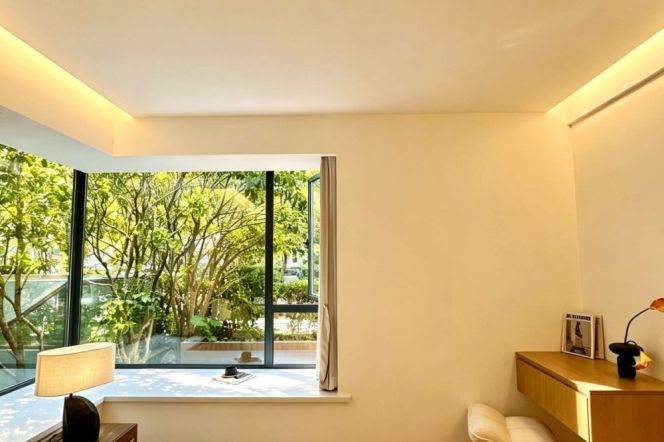 15.8k Brand new 1Br with big courtyard Nr Wuding Rd.line14