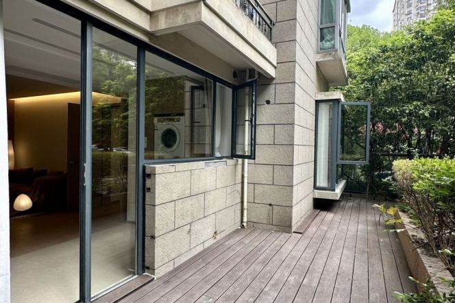 15.8k Brand new 1Br with big courtyard Nr Wuding Rd.line14