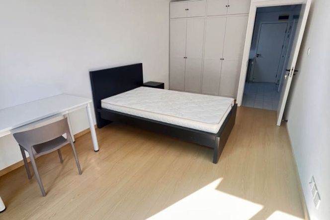 Nice and clean two bedrooms near Changshu rd station