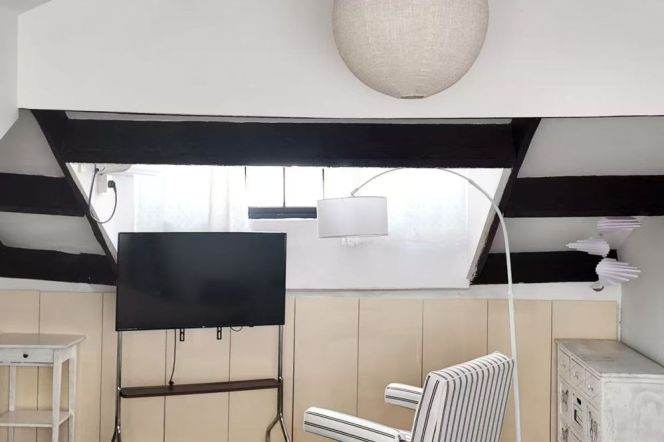 South Shanxi rd Jiashan Dapuqiao 1BR apartment