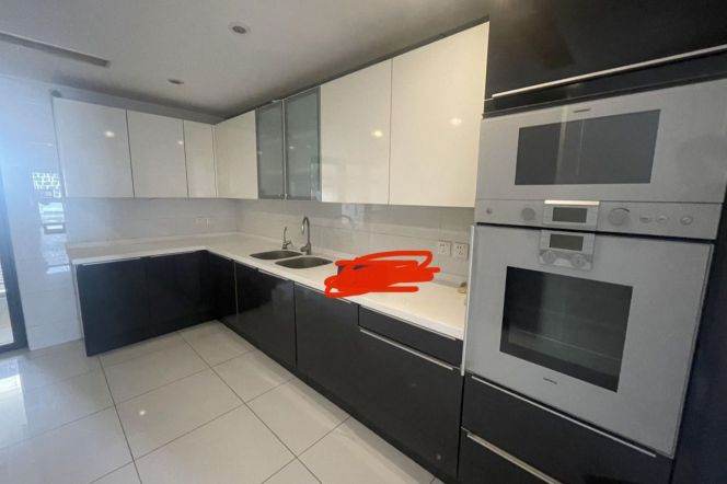 Modern 4brs with balcony  in Xintiandi 