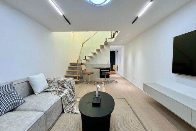 12k Stylish 2Br 2Bathr with floor heating Nr Changping Rd.line7