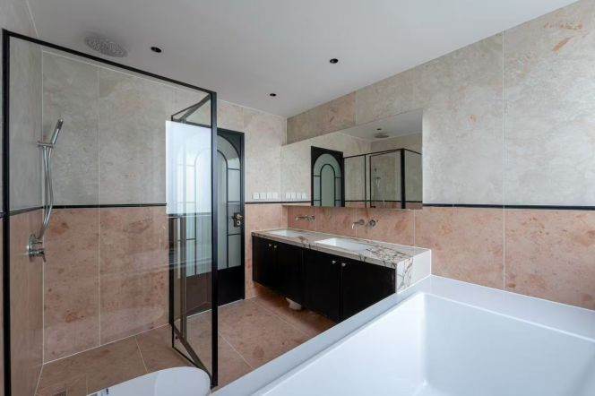 Brand new decoration 5brs with terrace and floor heating in Gu bei 