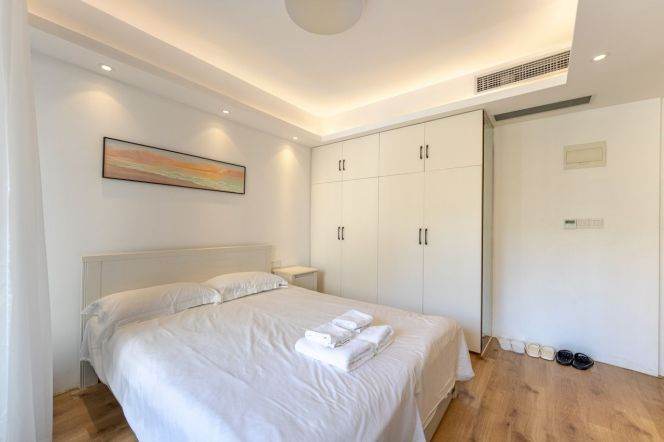 west nanjing rd. 1bed elevator 4th floor new lane house