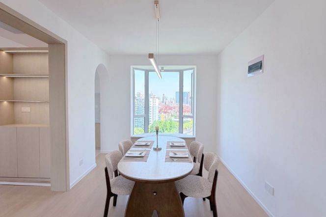 Modern 3BR | 130㎡ Newly Renovated | Next to Line 6