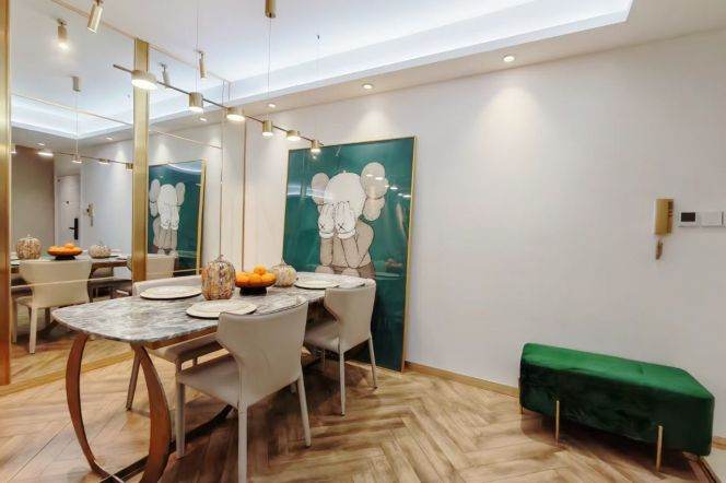 Cozy 2BR High-floor Residence w/Floor Heating+Bund Views in South Bund