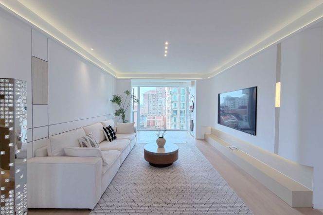 Modern 3BR | 130㎡ Newly Renovated | Next to Line 6