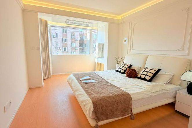 Modern 2brs/110sqm & elevator/oven @Zhongshan Park & Line 2/3/4