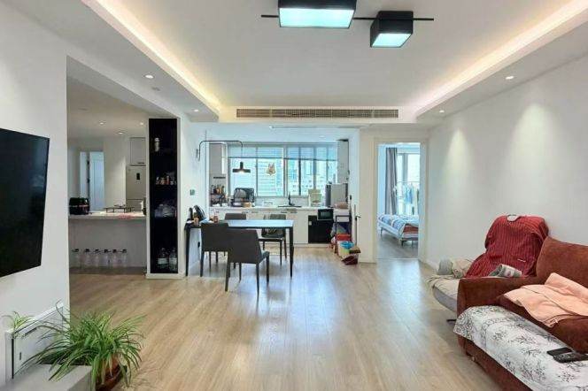 Jing'an temple 2BR apartment