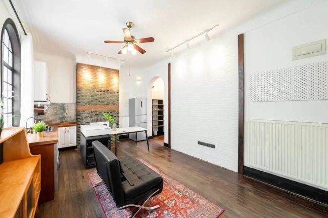 Character/Valuable Huashan Rd Historical Apt 2BR+2BA 12.5K 