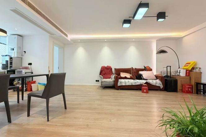 Jing'an temple 2BR apartment