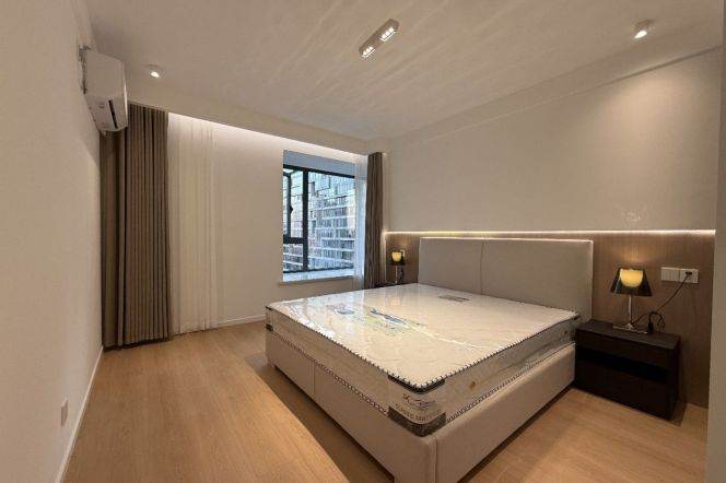 Well Renovated 2BR High-floor in Lianyang Community/Century Park