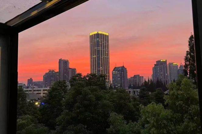 Nice 2Brm With A Terrace Near Line 1/7 Changshu Rd