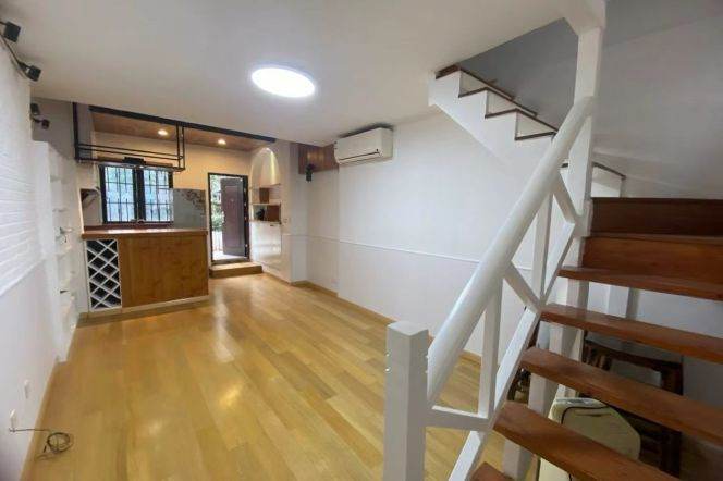 Nice yard 1Br/1Lr/1Bt apt nr South shanxi rd,M1/10/12