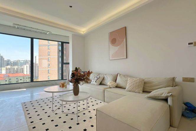 Luxury River-View Smart Home | Panoramic Views | 500m to Line 14