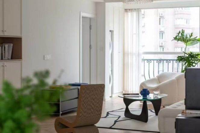 Modern 3brs with floor heating and balcony belong to Gubei area