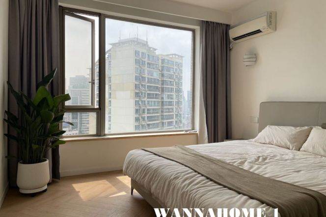 Large Open Balcony+Spacious&Really Bright 3Brs 2Baths Apt+Jing An Temple+Great Compound