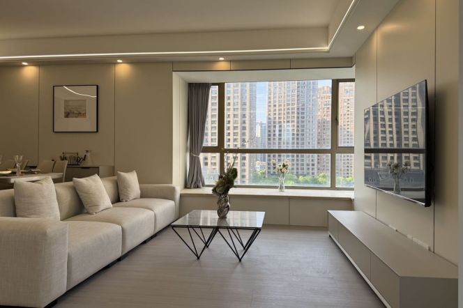 Luxury compound 2brs with floor heating    /  Spacious / Bright / Modern/ Quiet / Parking available