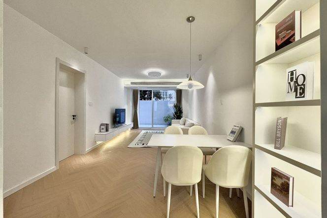 1br-Yard-10 minutes to Lines 2/3/4-Zhongshan Park