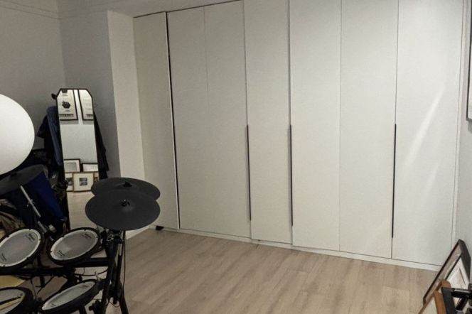 L1-10-12  IAPM South Shaanxi Road Metro Station, 3 bedrooms, with an outdoor balcony