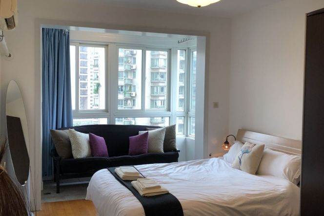 Amazing apartment next to Suzhou Creek and Nanjing West Road