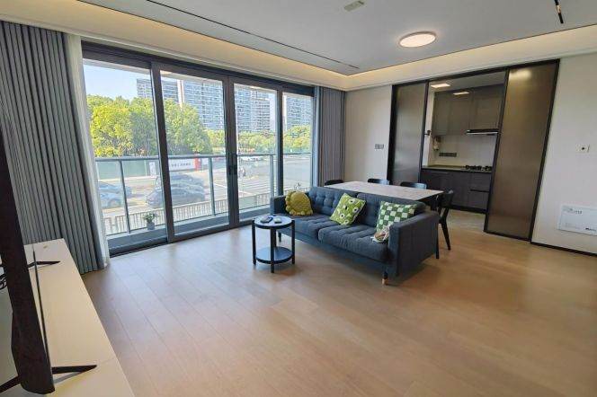Modern compound 3 br with floor heating next Wellington shanghai, L 6/8/11