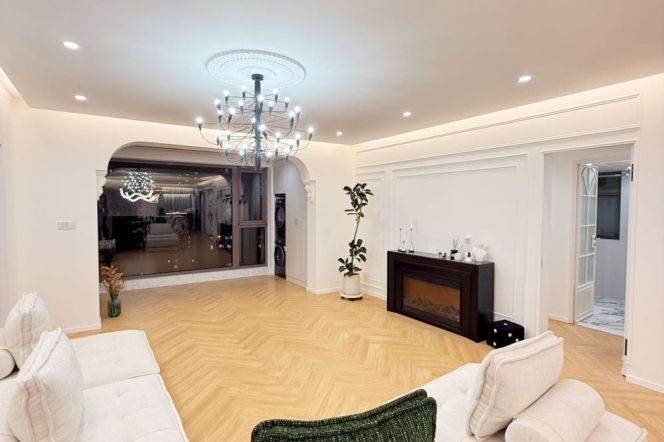 super modern 4brs floor heating modern furniture in Gubei Phase II 