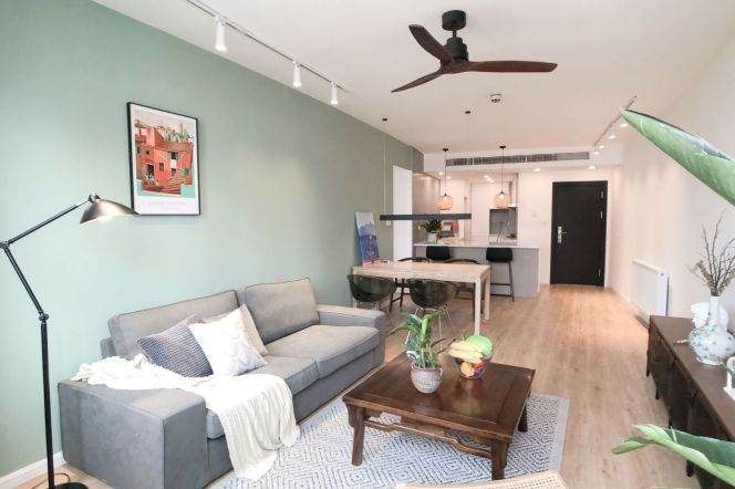 Emperial Mansion Spacious 2BR+2BA with Wallheating,Central AC 16.8K