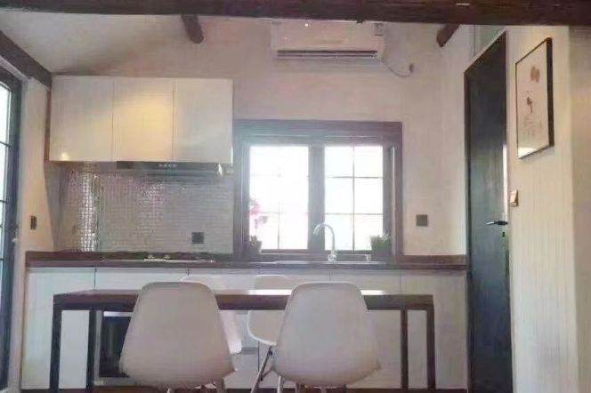 Valuable Wulumuqi/Anfu Rd 3BR+2BA with Terrace/Wallheaing/Oven 12.5K  