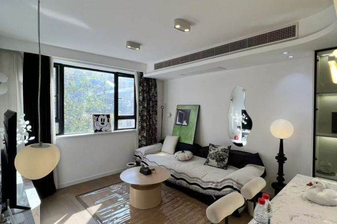 Modern 1br/60sqm & elevator/heating @Jing'An temple & Line 2/7