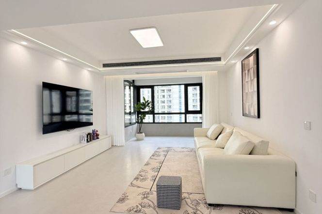 Modern 3brs with floor heating and balcony  nearby Xintiandi and Tianzifang