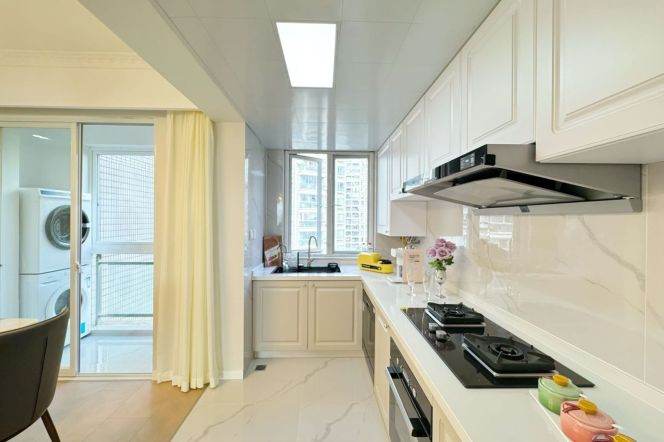 modern 3brs floor heating modern furniture open kitchen in Gubei Phase II 