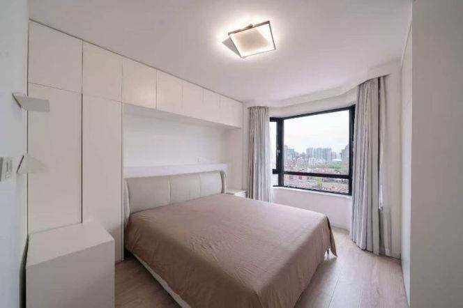 South Shaanxi Rd metro/3br2bt/central AC/floor heat/outdoor balcony/tennis court