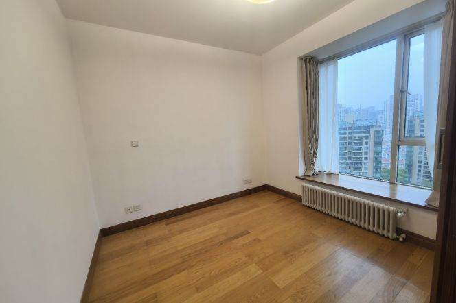 Jing’An high-end compound 2Br ,good size,funiture flexible