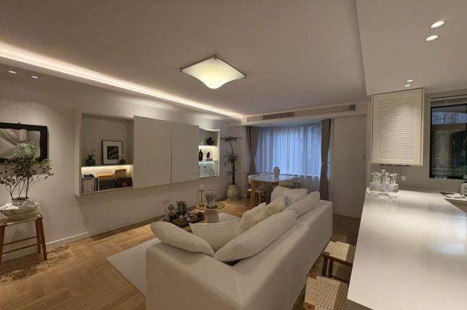 Jiashan Rd metro/2br2bt/central AC/floor heat/oven