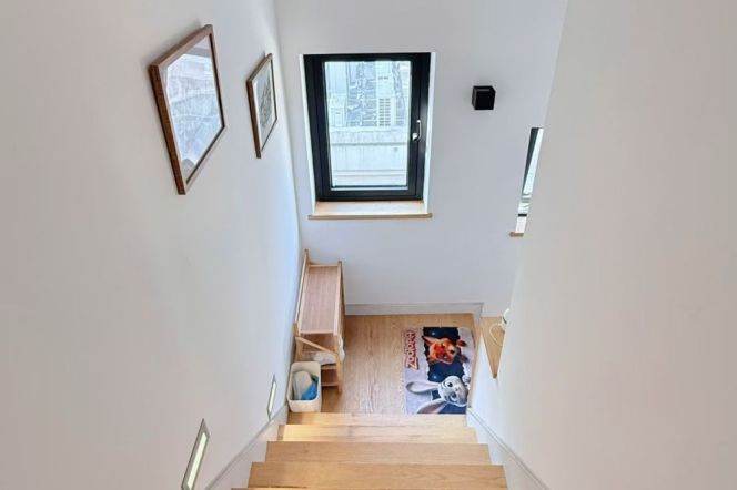 High ceiling 1br Nr jingan temple M2/7