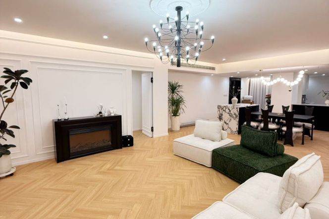 super modern 4brs floor heating modern furniture in Gubei Phase II 