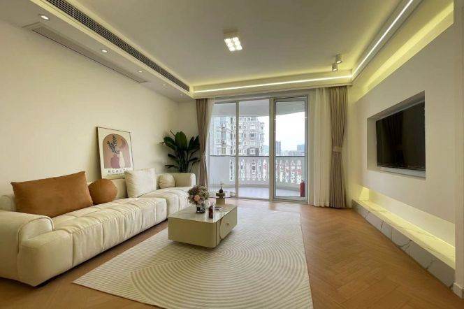 Hongqiao Rd /Xujiahui/3br2bt/central AC/floor heat/oven/dishwasher/outdoor balcony
