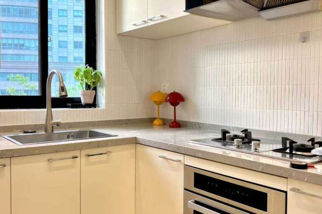 Modern 1br/2living & oven @Jiaotong Univer & Line 10/11