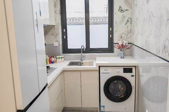 Jiaotong University 1BR with garden