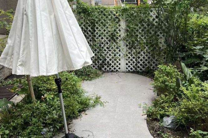 modern 4brs nice garden just beside Dulwich and corcordia green city area 