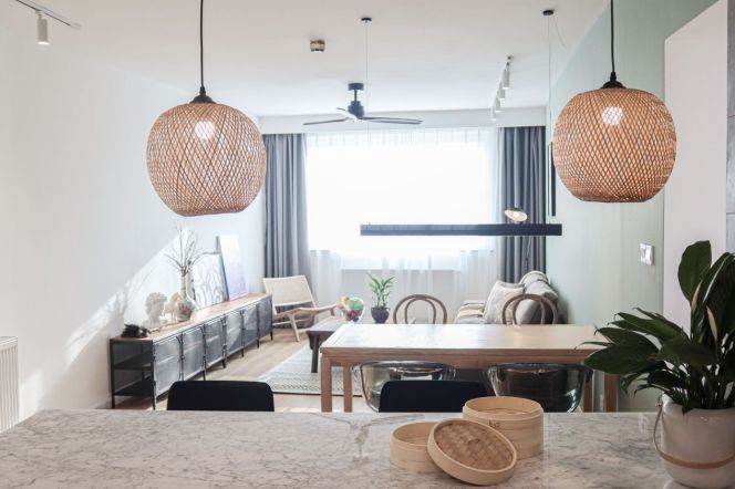 Emperial Mansion Spacious 2BR+2BA with Wallheating,Central AC 16.8K