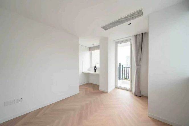 Hongqiao Rd metro/3br2bt/central AC/floor heat/oven