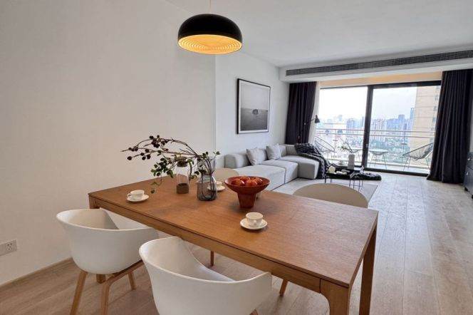 High rising open & spacious 3br with big balcony Anfu rd & wukang rd 