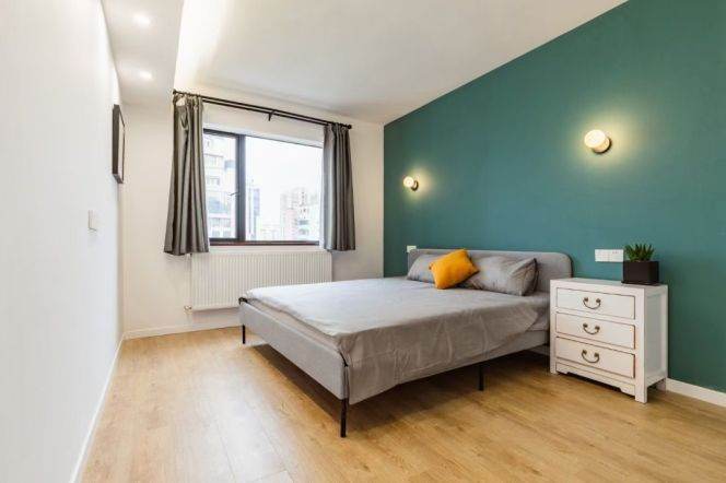 Nicely renovated 3brs apt jiashan rd 