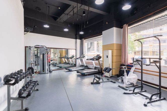 one bus stop to ECNU, close to line 2/3/4, can do short and long-term lease